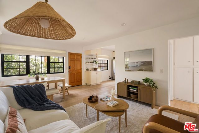 207 S Aviation Boulevard, Manhattan Beach, CA 90266