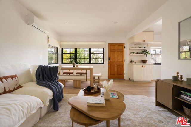 207 S Aviation Boulevard, Manhattan Beach, CA 90266