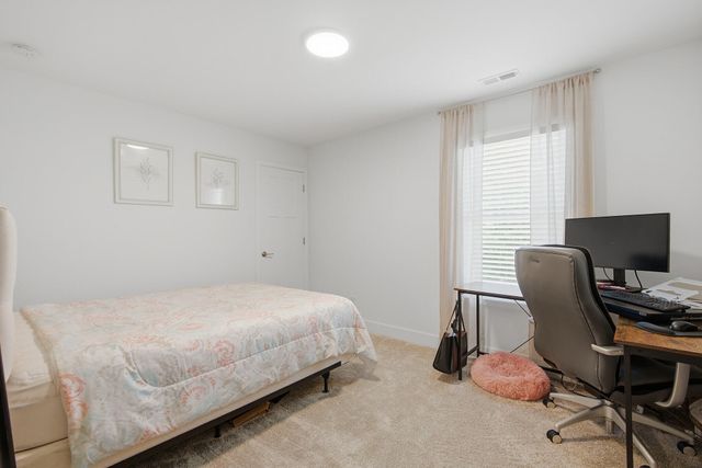 3304 Blue Grouse Street, Valparaiso, IN 46383