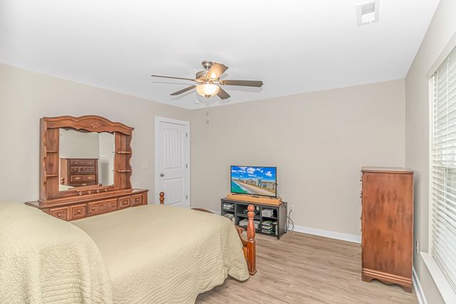 1430 Heirloom Dr., Conway, SC 29527