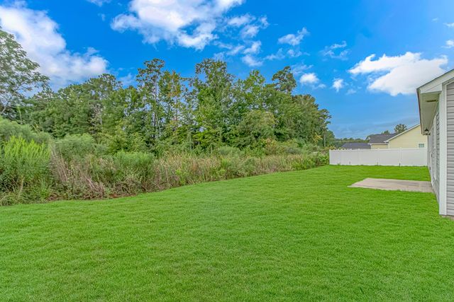 1430 Heirloom Dr., Conway, SC 29527