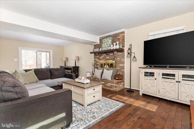 10245 BATTLEFIELD DR, Manassas, VA 20110