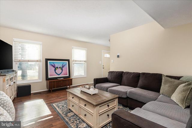 10245 BATTLEFIELD DR, Manassas, VA 20110