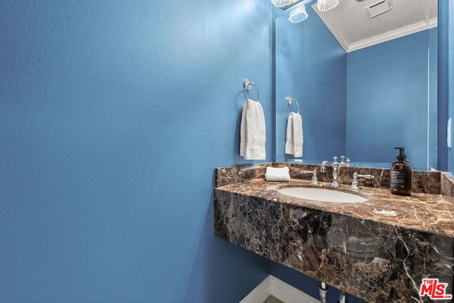 1830 Pelham Avenue 301, Los Angeles, CA 90025