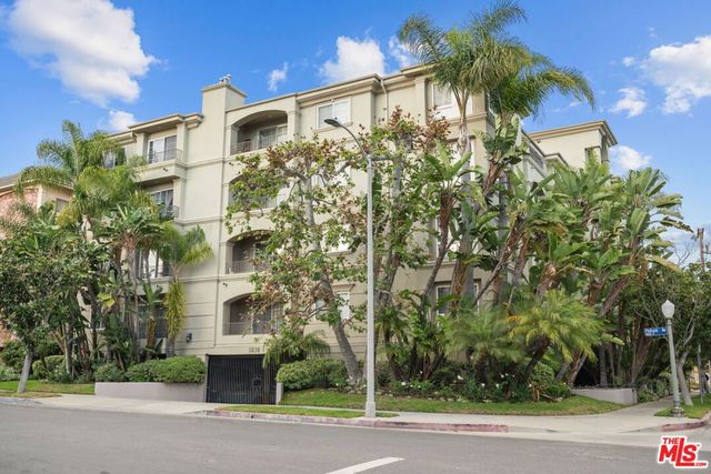 1830 Pelham Avenue 301, Los Angeles, CA 90025