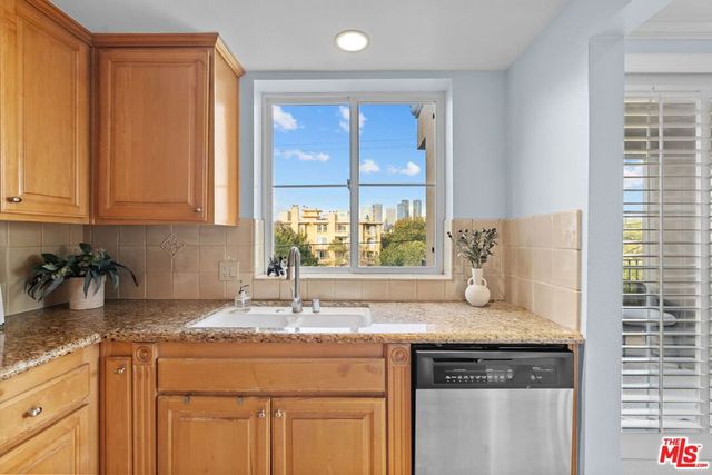 1830 Pelham Avenue 301, Los Angeles, CA 90025