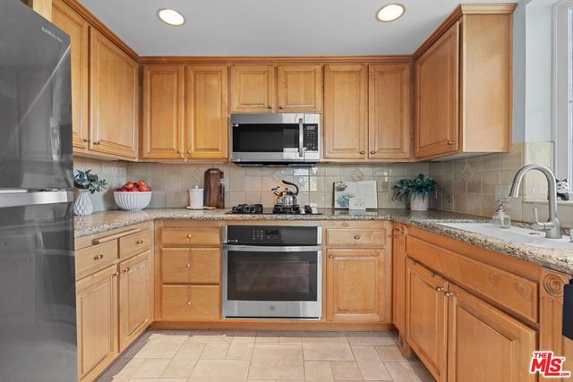 1830 Pelham Avenue 301, Los Angeles, CA 90025