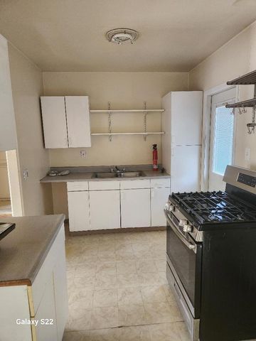 7570 Cuyamaca Avenue, Lemon Grove, CA 91945