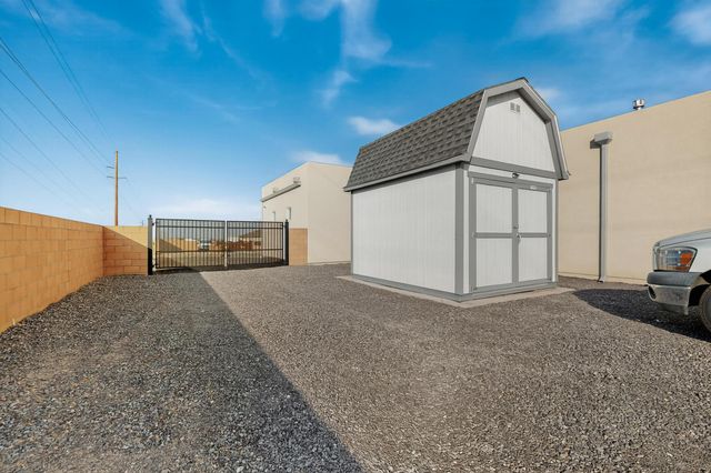 3301 Vatapa Road NE, Rio Rancho, NM 87144