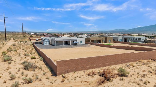 3301 Vatapa Road NE, Rio Rancho, NM 87144