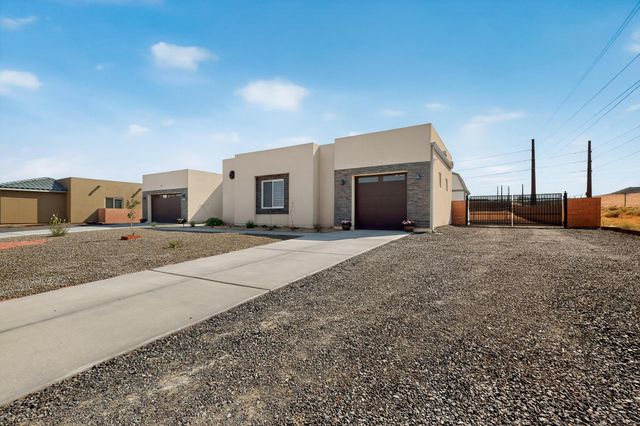 3301 Vatapa Road NE, Rio Rancho, NM 87144