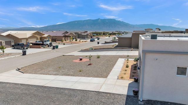 3301 Vatapa Road NE, Rio Rancho, NM 87144