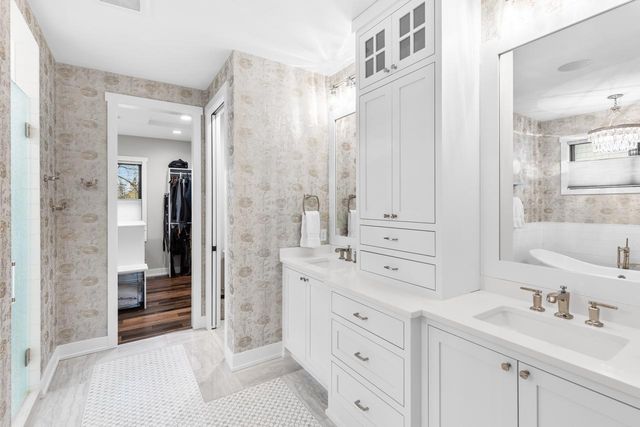 270 Peavey Road, Wayzata, MN 55391