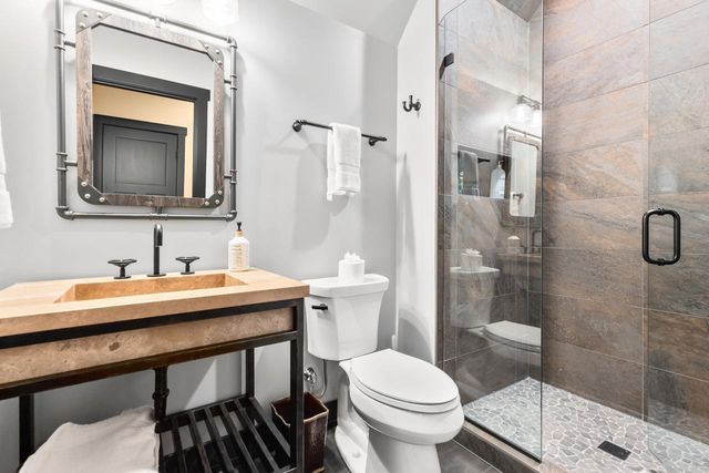 270 Peavey Road, Wayzata, MN 55391