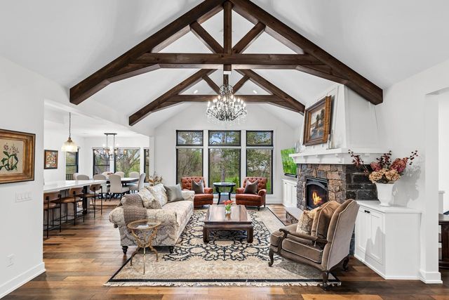 270 Peavey Road, Wayzata, MN 55391