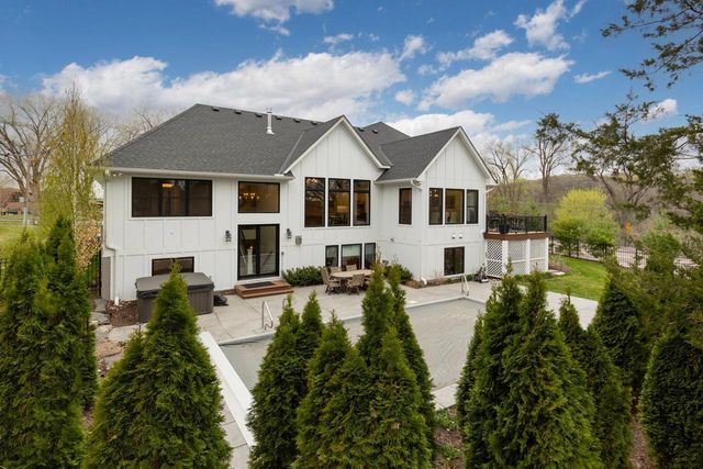 270 Peavey Road, Wayzata, MN 55391