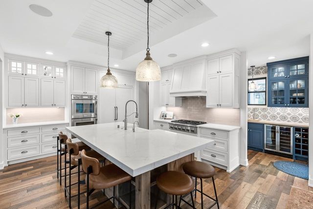 270 Peavey Road, Wayzata, MN 55391