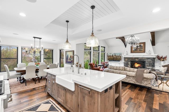 270 Peavey Road, Wayzata, MN 55391