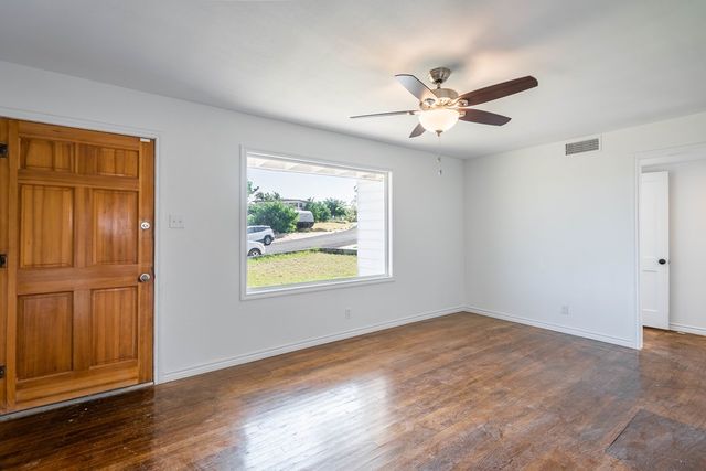 602 Caylor Dr, Big Spring, TX 79720