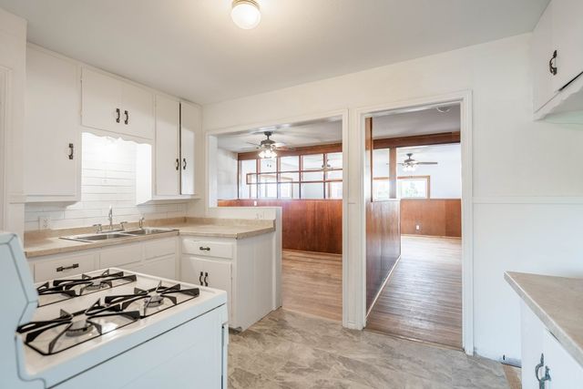 602 Caylor Dr, Big Spring, TX 79720