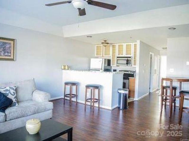 529 N Graham Street 3G, Charlotte, NC 28202