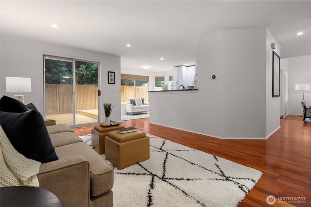 12724 NE 94th Court, Kirkland, WA 98033