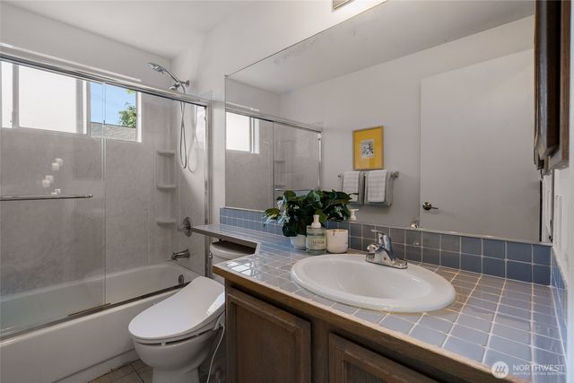 12724 NE 94th Court, Kirkland, WA 98033