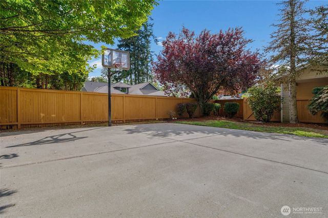 12724 NE 94th Court, Kirkland, WA 98033