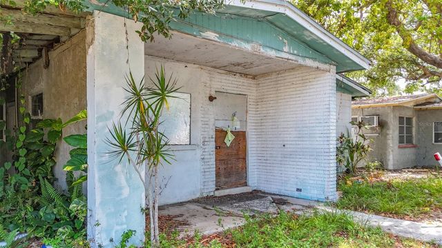 1679 24TH STREET, Sarasota, FL 34234