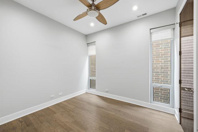 2070 N Oakley Avenue, Chicago, IL 60647