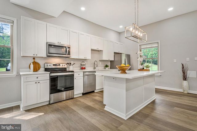 1985 GRAYS RD, Prince Frederick, MD 20678