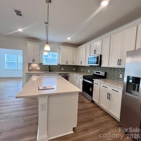 707 Cranberry Way, Belmont, NC 28012