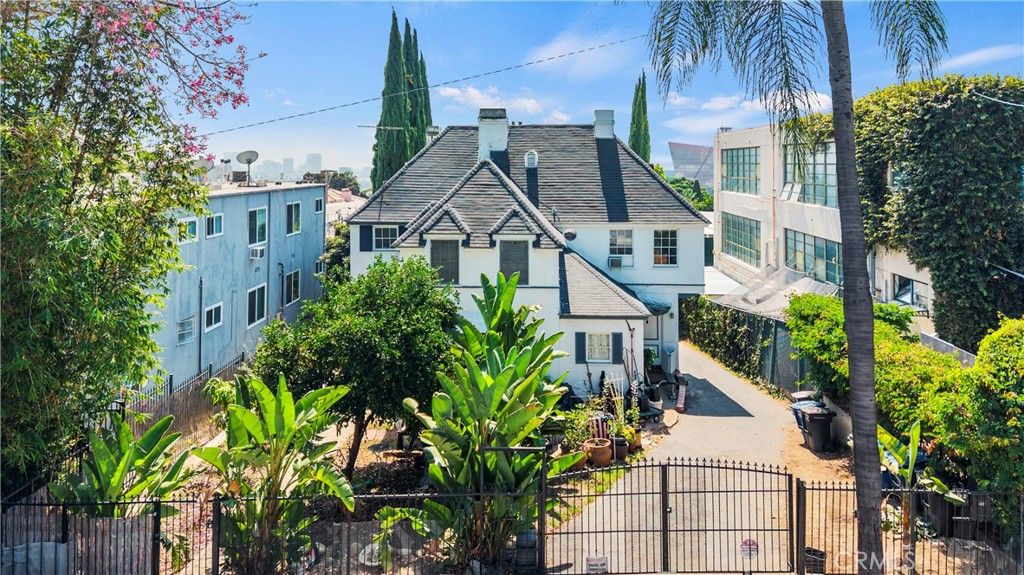 8620 Holloway Drive, West Hollywood, CA 90069 — exterior