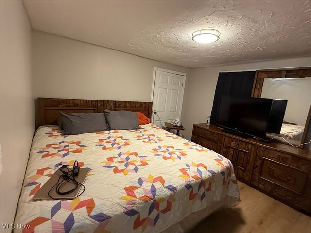 5435 Whitehaven Avenue, North Olmsted, OH 44070