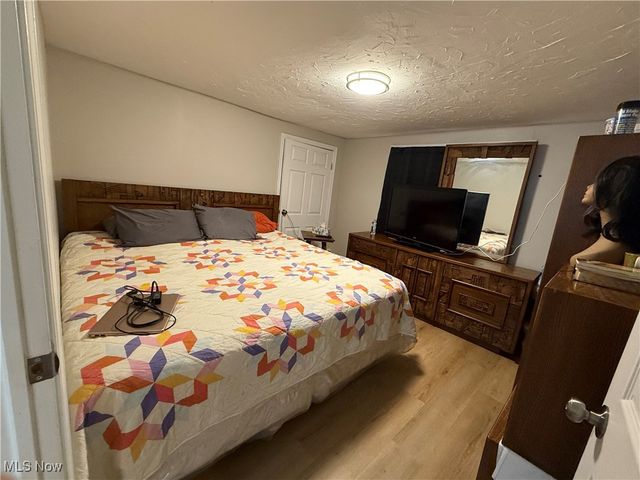 5435 Whitehaven Avenue, North Olmsted, OH 44070