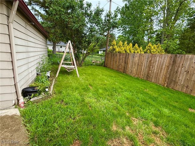 5435 Whitehaven Avenue, North Olmsted, OH 44070