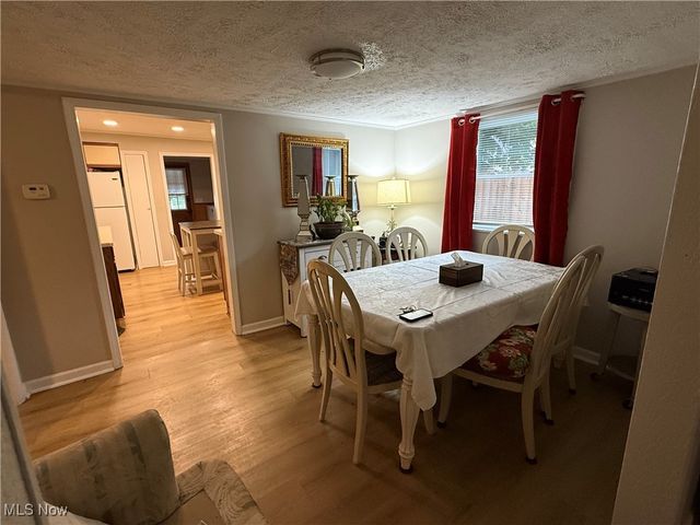 5435 Whitehaven Avenue, North Olmsted, OH 44070