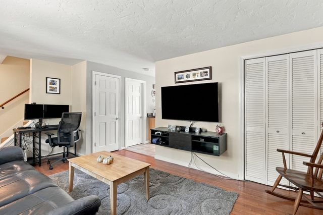 1 Tiffany Circle 1, Millbury, MA 01527