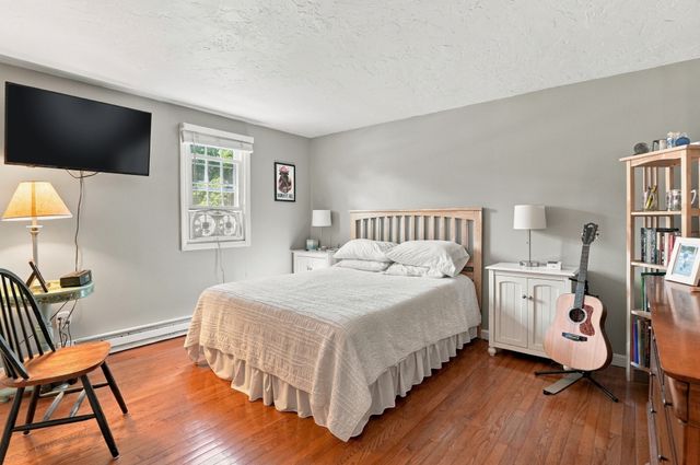 1 Tiffany Circle 1, Millbury, MA 01527