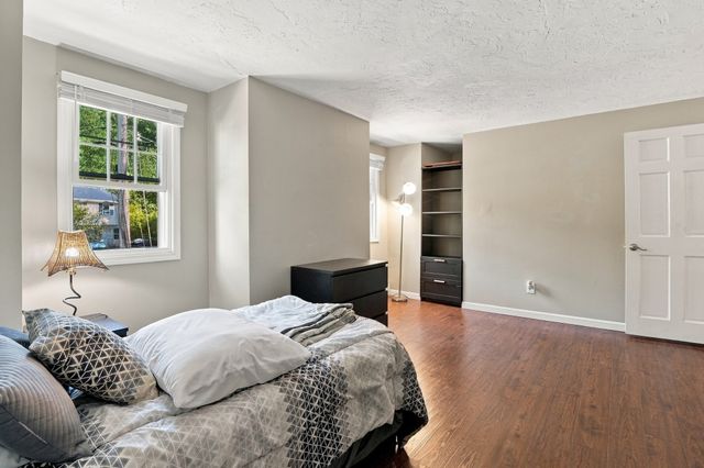 1 Tiffany Circle 1, Millbury, MA 01527