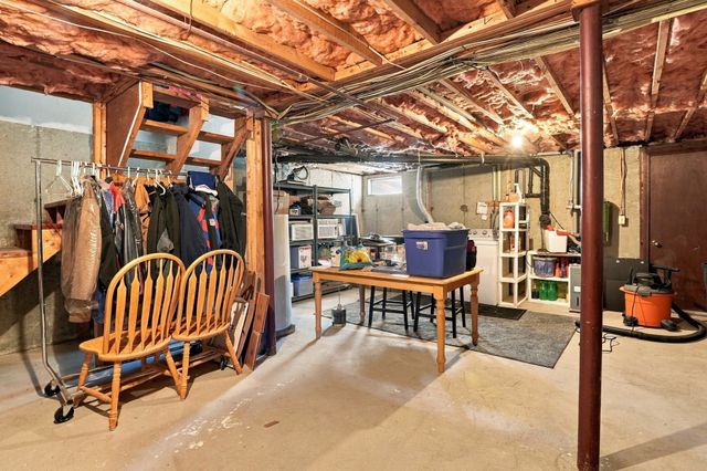 1 Tiffany Circle 1, Millbury, MA 01527