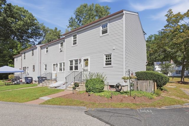 1 Tiffany Circle 1, Millbury, MA 01527