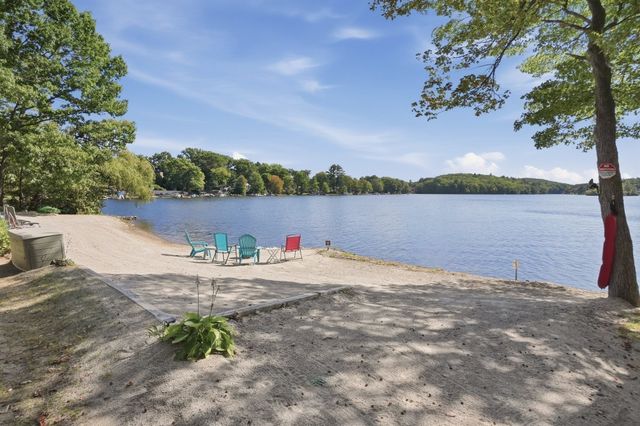 1 Tiffany Circle 1, Millbury, MA 01527
