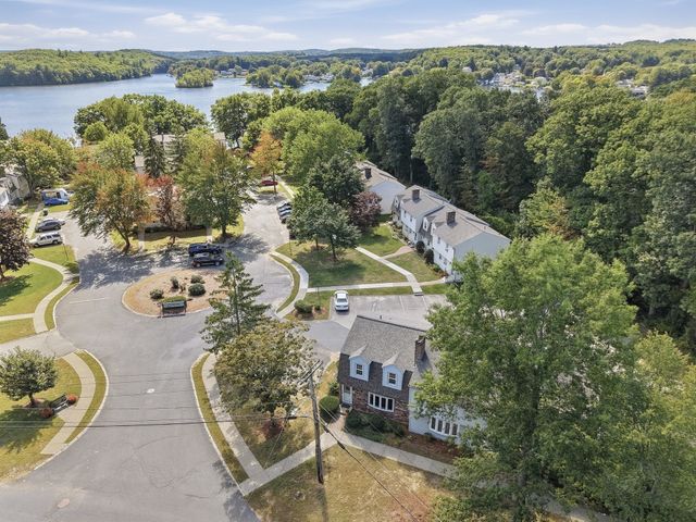 1 Tiffany Circle 1, Millbury, MA 01527