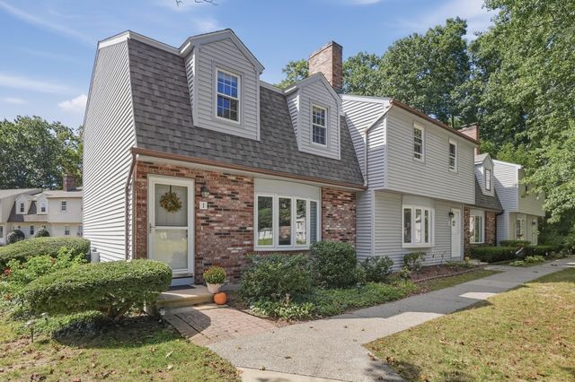1 Tiffany Circle 1, Millbury, MA 01527