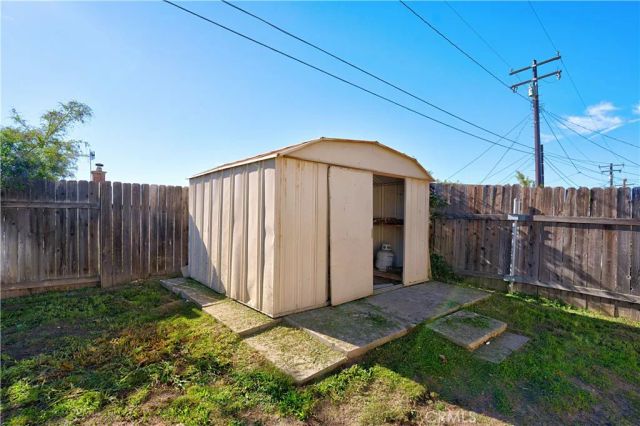 27611 Villa, Highland, CA 92346