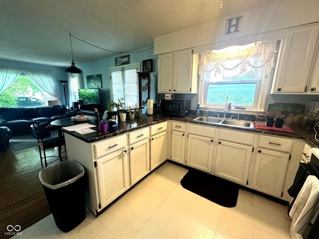 1000 Meadow Lane, Greencastle, IN 46135