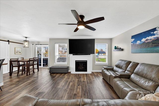 496 W Quaking Aspen, Kuna, ID 83634