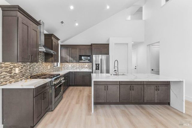 3727 Paxton Pl, Santa Rosa, CA 95404