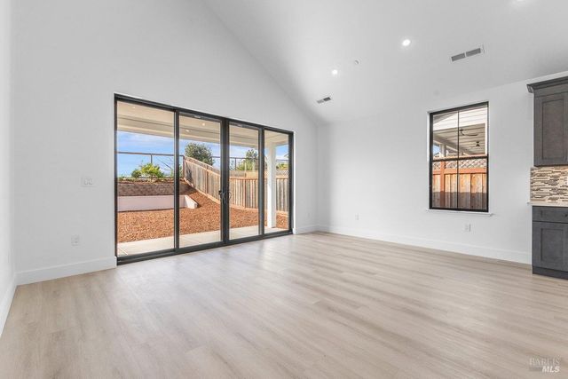 3727 Paxton Pl, Santa Rosa, CA 95404